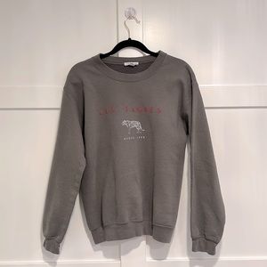 Top shop crew neck, size US 4-6.